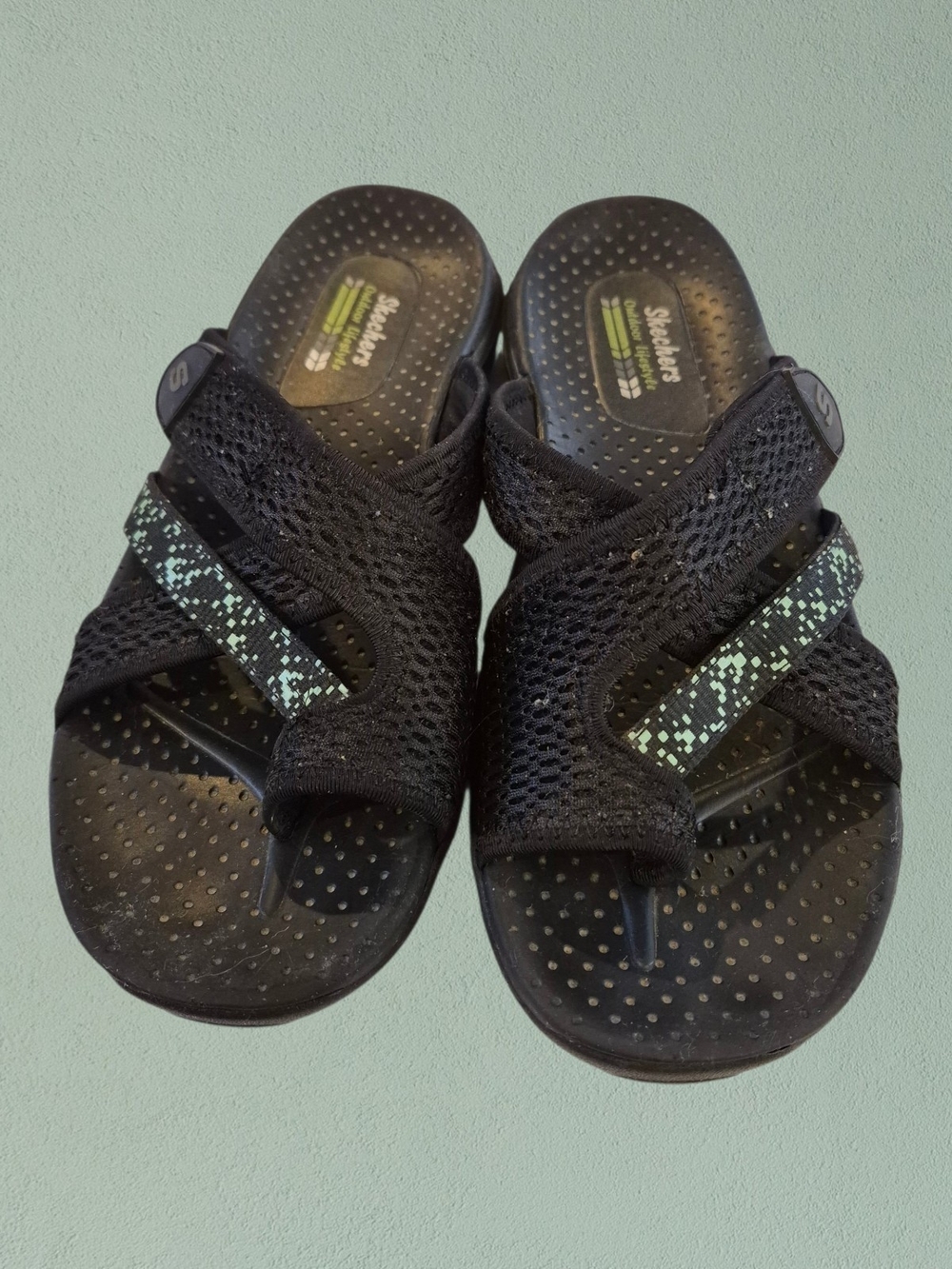 Skechers Outdoor Lifestyle Black Mesh Slip-On Sandals with Mint Speckle Size 8.5